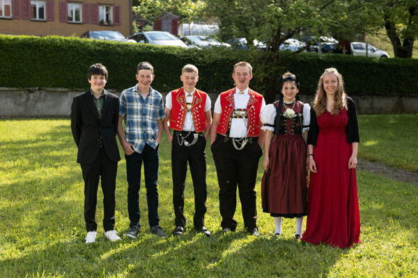 Gruppenfoto Konfirmation Krummenau 19. Mai 2024